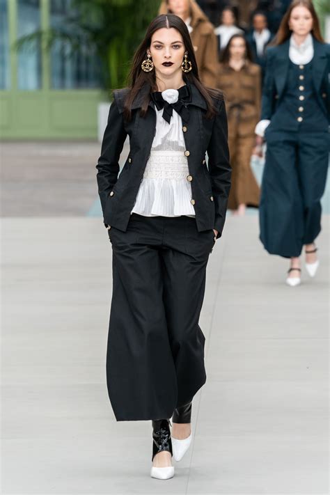 chanel fashion women